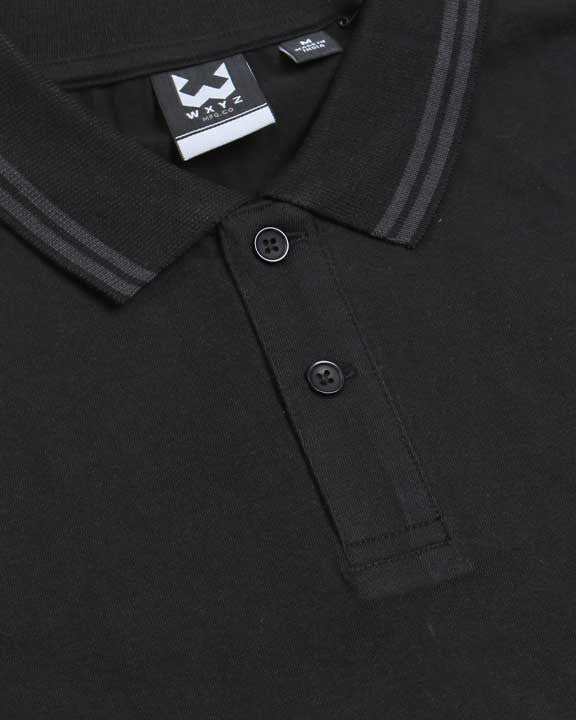 Polo con rosa bordada