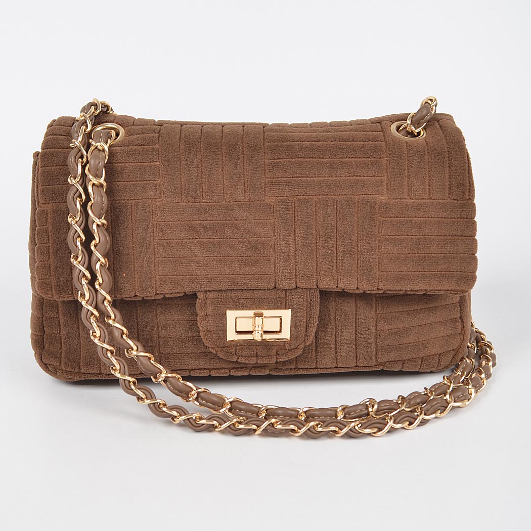 Bolso de hombro con solapa de microfibra en relieve